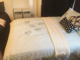 Hostal North London Cottage