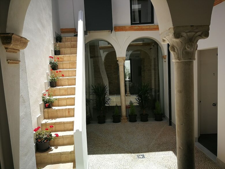 Apartamentos Patio De La Escalera, Santiago