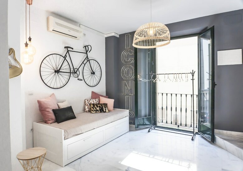 Apartamentos Dos De Mayo Loft By Valcambre