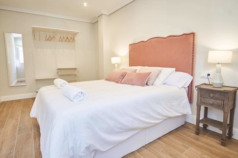 Apartamentos Arjona Riverside Deluxe By Valcambre