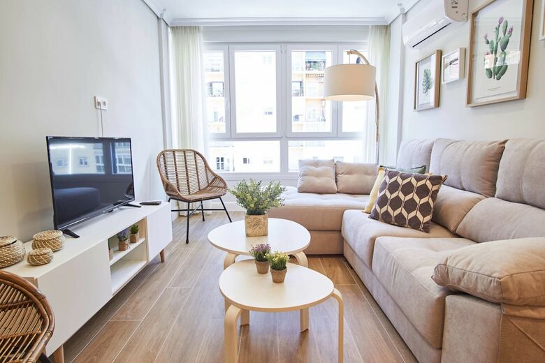 Apartamentos Arjona Riverside Deluxe By Valcambre