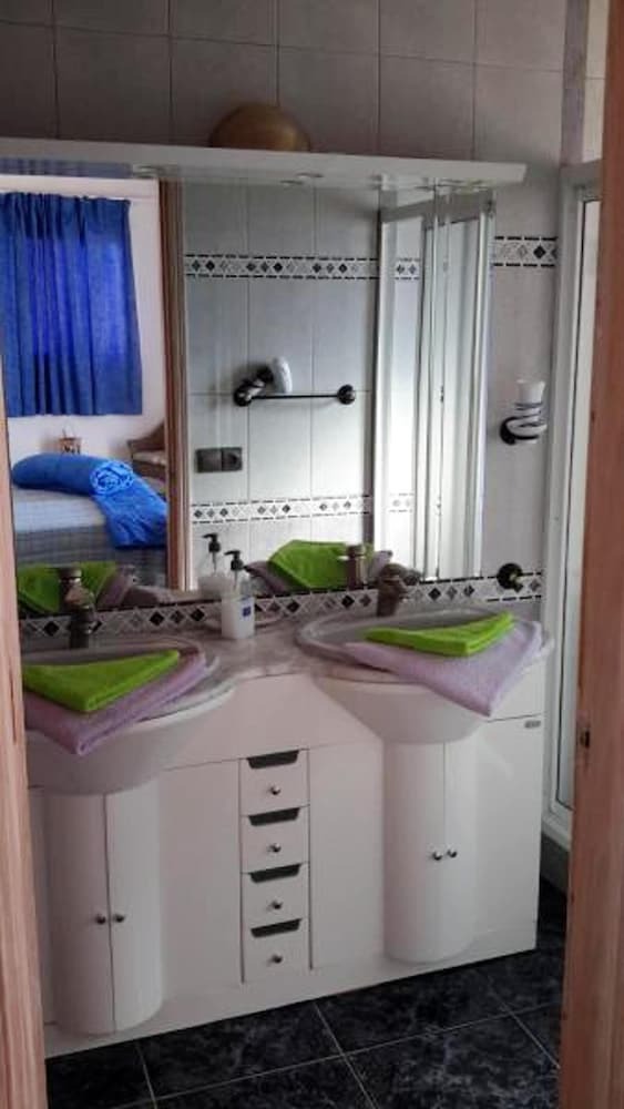 Apartamentos Studio In Valhondo, With Wonderful Sea View, Shared Pool And Wifi - 8 Km From The Beach