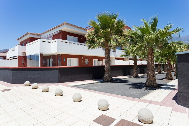 Apartamentos Homelike Sea Front Duplex Terrace Pool