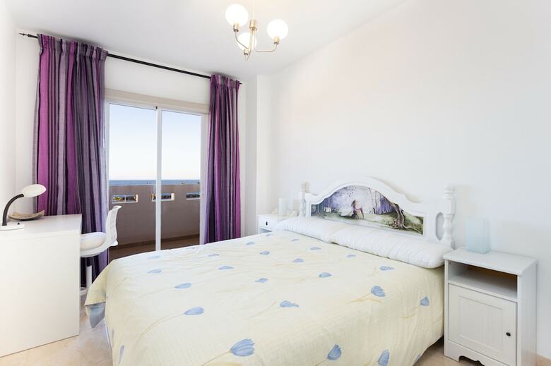 Apartamentos Homelike Sea Front Duplex Terrace Pool