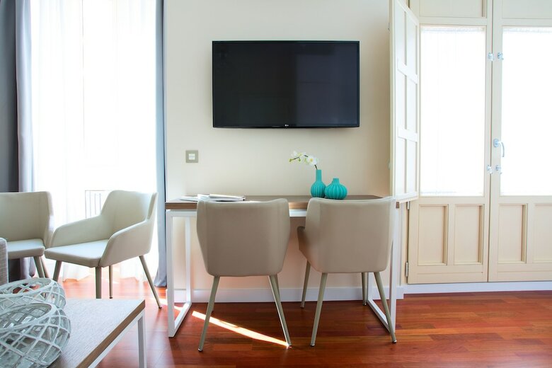 Apartamentos Living4malaga Carcer 2