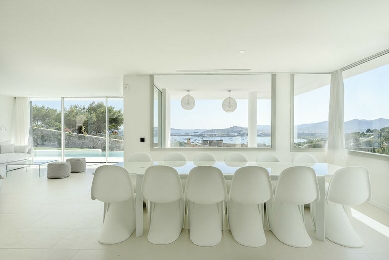Villa Triple X