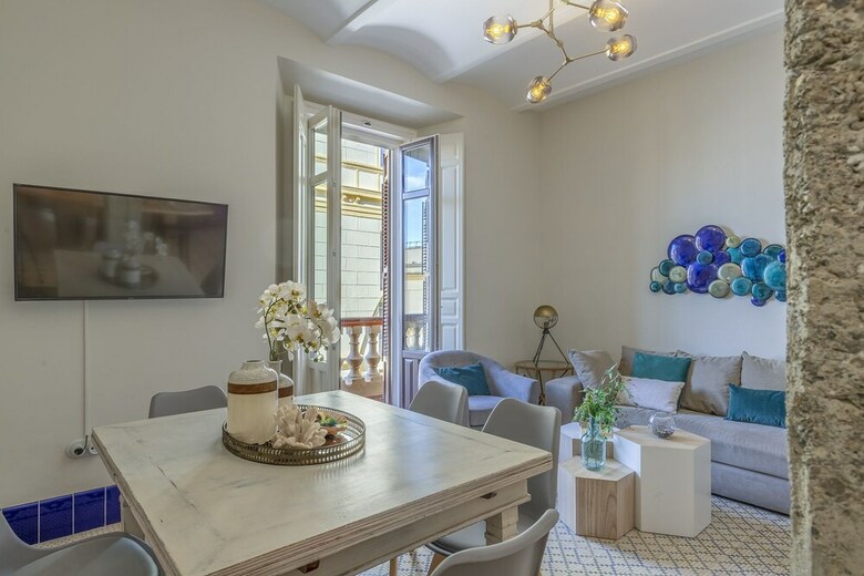 Apartamentos Living4malaga Cervantes Supreme