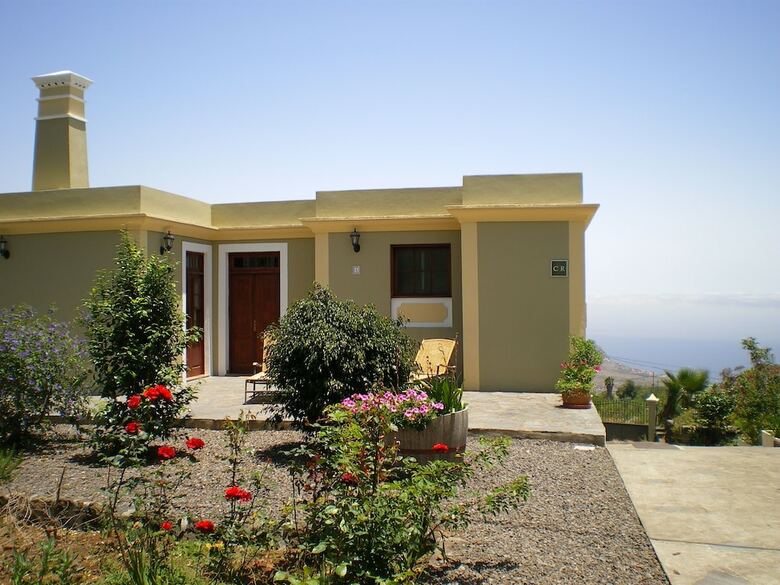Casa Manuel Y Luc�a A By Isla Bonita
