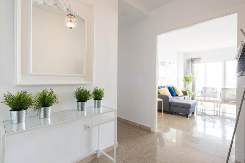 107386 - Apartment In Malaga