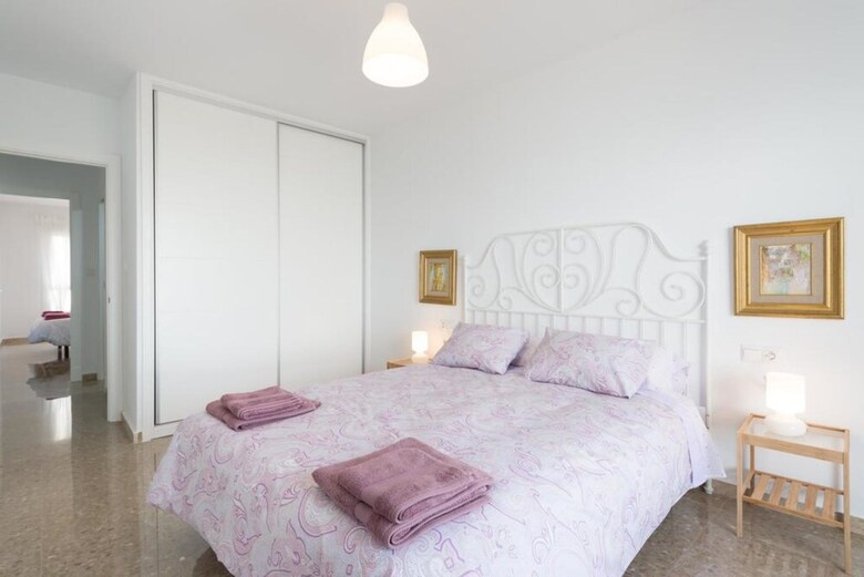 107386 - Apartment In Malaga