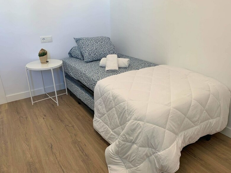 Apartamentos Homely Malaga Obispo Con Terraza Y Parking