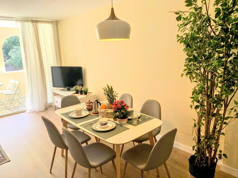 Apartamentos Homely Malaga Obispo Con Terraza Y Parking