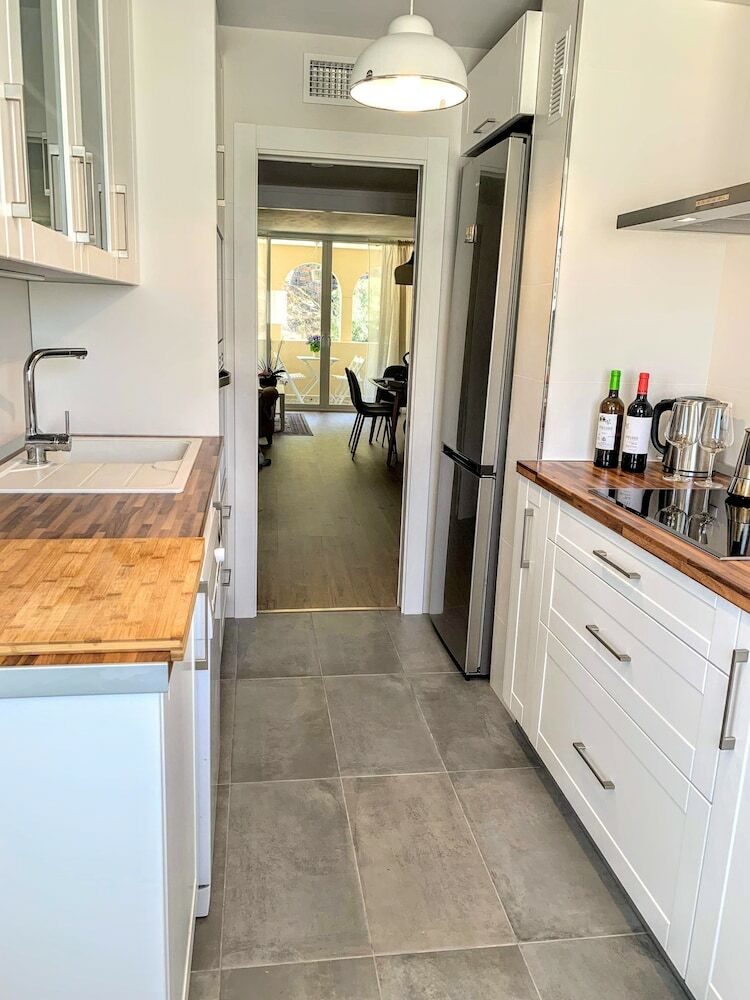 Apartamentos Homely Malaga Obispo Con Terraza Y Parking