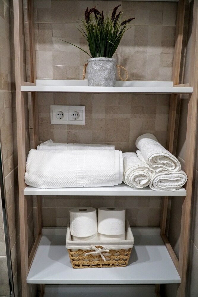 Apartamentos Homely Malaga Obispo Con Terraza Y Parking