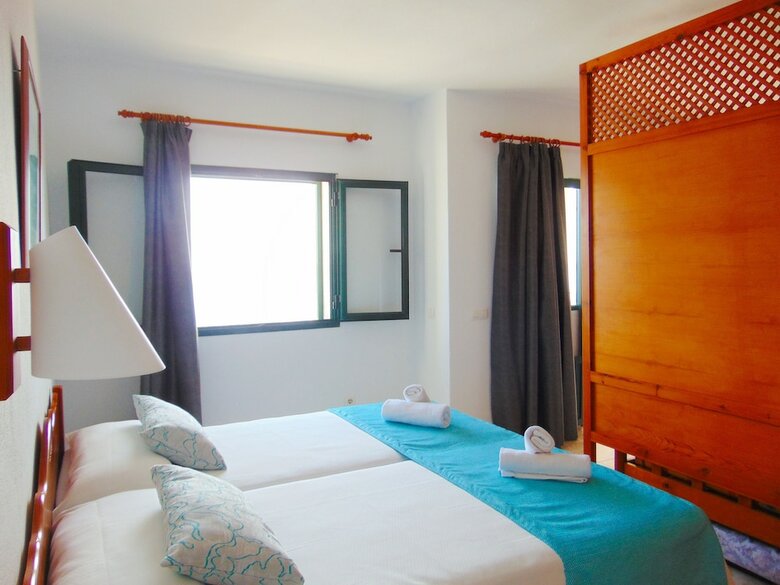 Apartamentos Cabo De Ba�os By Mij