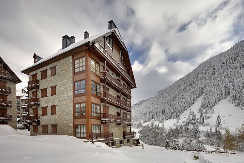 Apartamentos Val De Ruda Luxe 38 By Feelfree Rentals