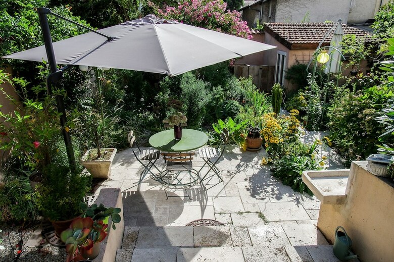 Maison D'h�tes Des Toits En Ville B&B