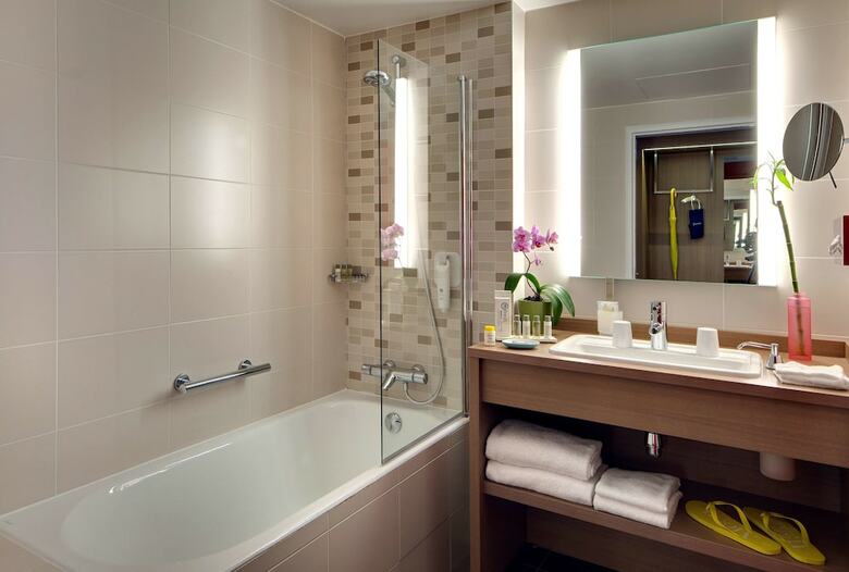 Hotel Golden Tulip Lyon Eurexpo