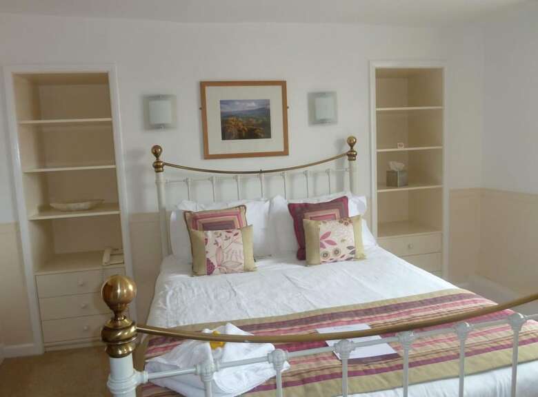 Hotel Oyo The Leven