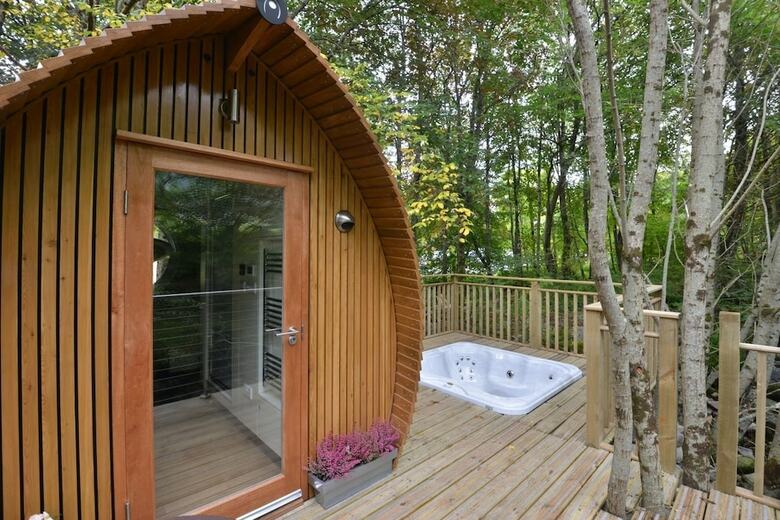 Riverbeds Lodges With Hot Tubs