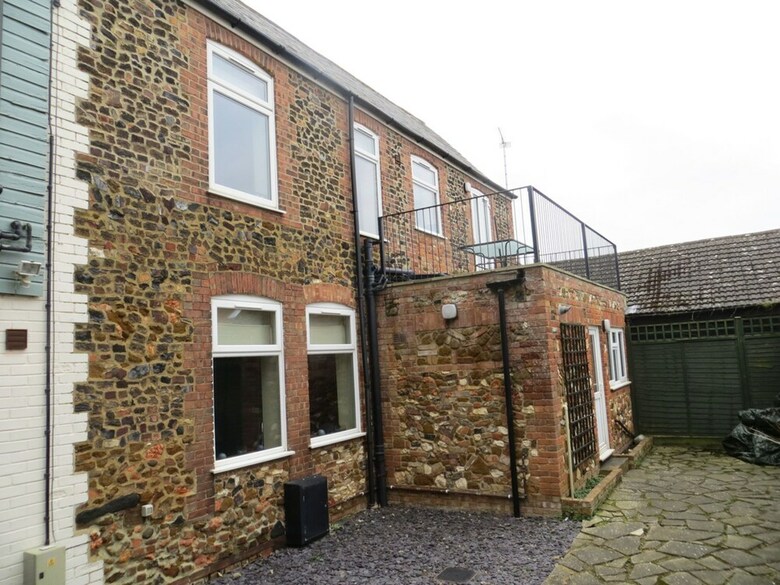 The Hideaway Close To All Amenities