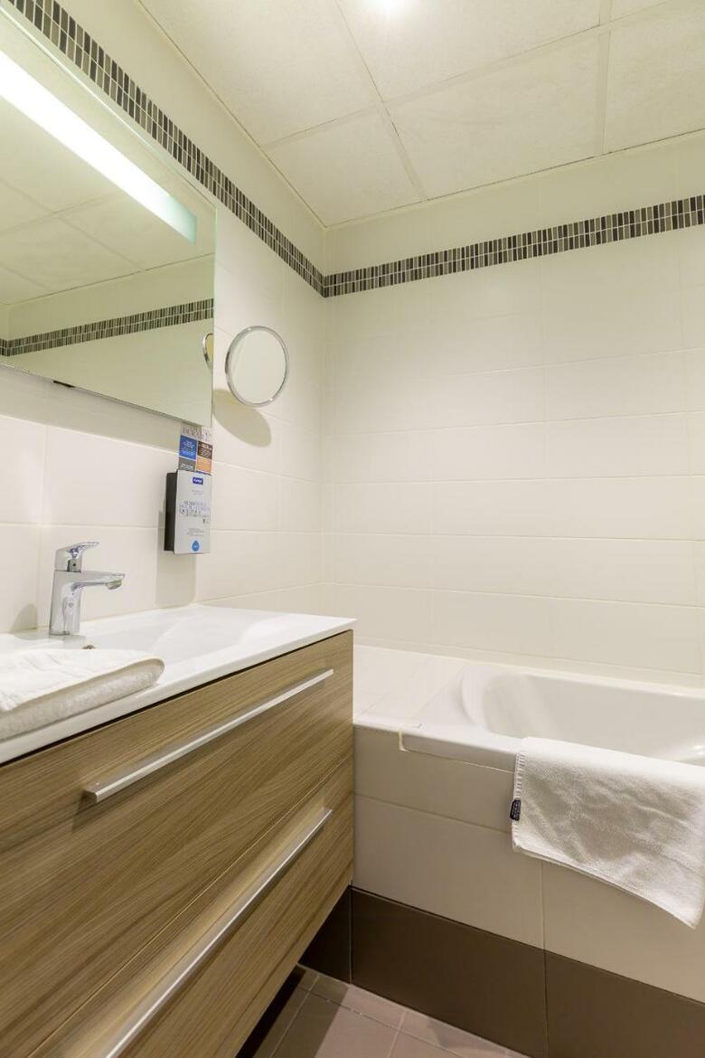 Hotel Kyriad Avignon (.)