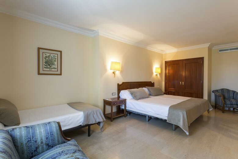 Hotel Crisol Jardines De C�rdoba