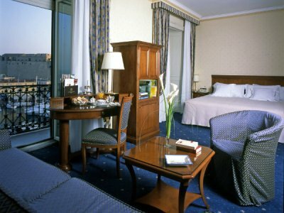 Hotel Grand Santa Lucia