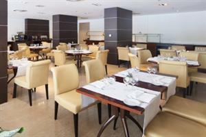 Hotel NH Roma Midas