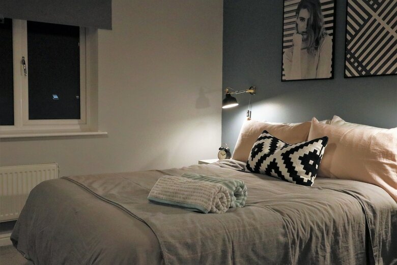 Spacious Townhouse - Netflix & Parking