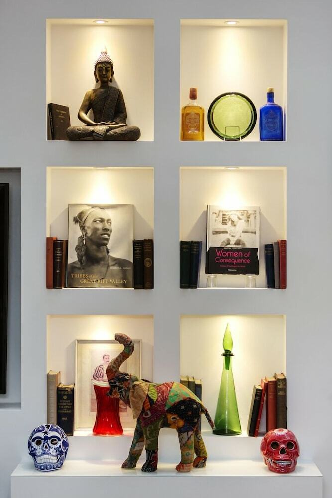 Chelsea Art Apartment