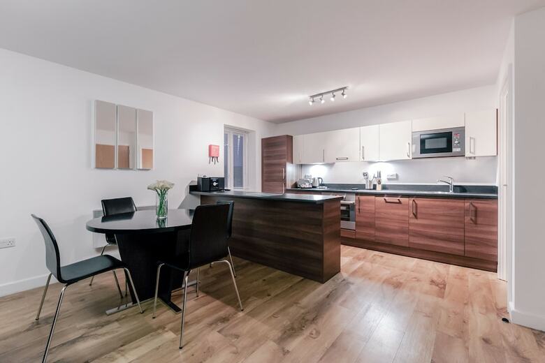 Roomspace Apartments -the Hurley