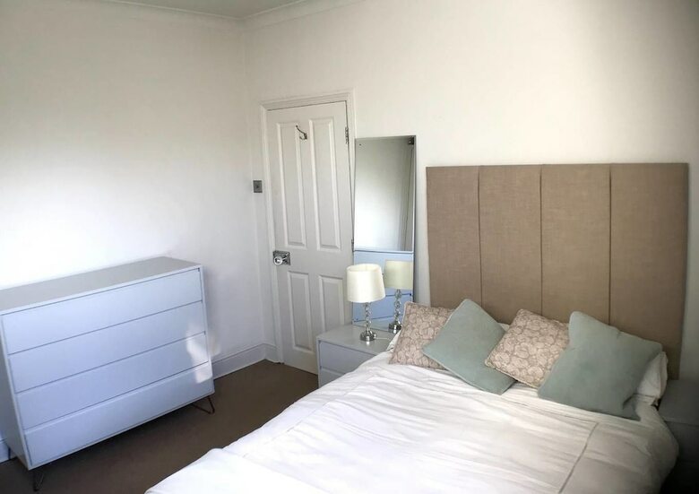 Beautiful 2 Bed 2 Bath House For 4 Guests