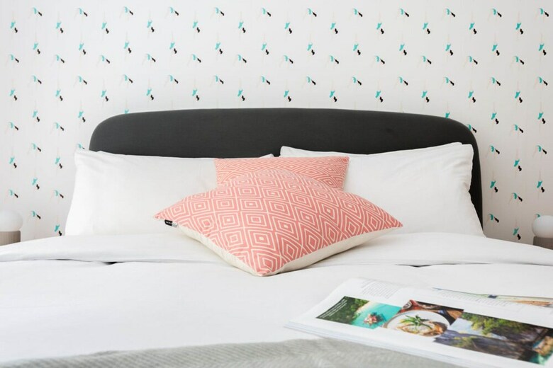 The Kensington Grove - Stylish 2bdr Flat With Private Patio