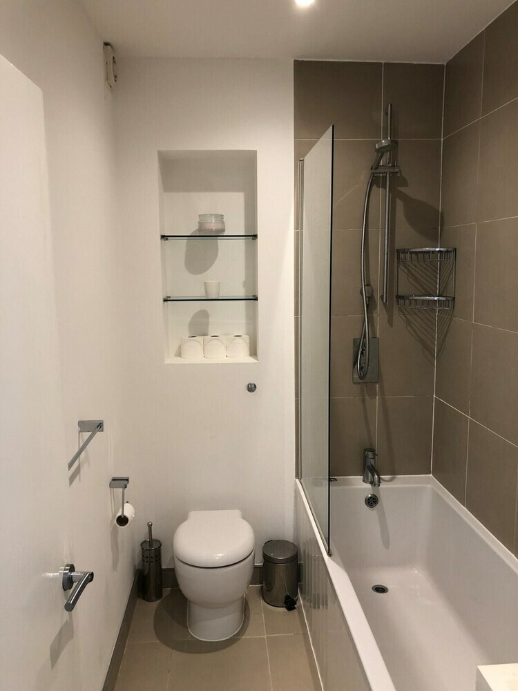 Apartamentos Bright 2 Bed Flat - Short Walk To Notting Hill