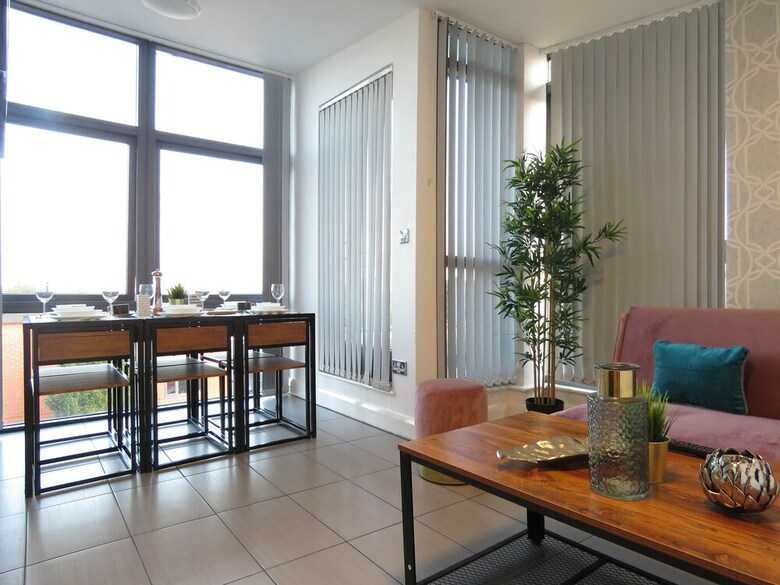 Tudors Esuites City Centre Apartment