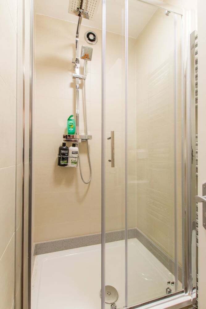 Luxury London Apartment 5-double Rooms