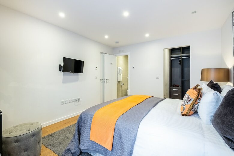 Lak Serviced Apartments