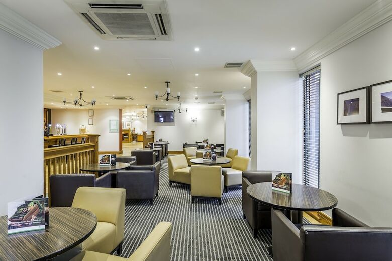 Hotel Holiday Inn Glasgow Airport