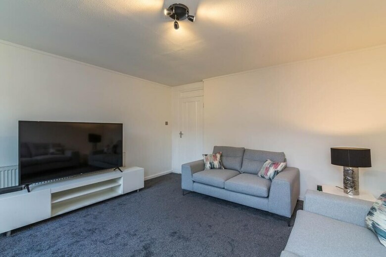 Magdala Apartment Sleek And Modern 2bed