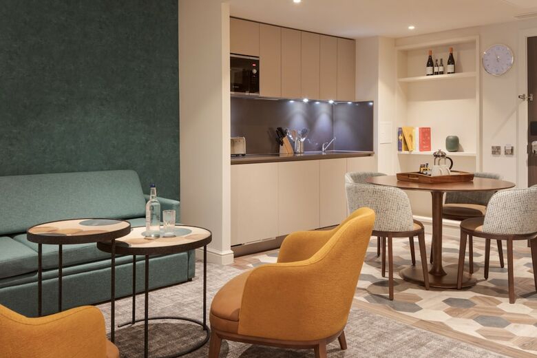 Aparthotel Staybridge Suites London Heathrow - Bath Road