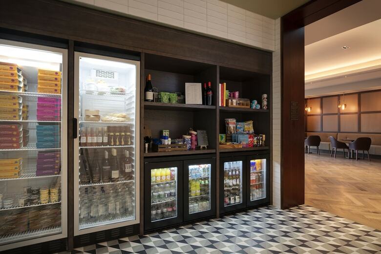 Aparthotel Staybridge Suites London Heathrow - Bath Road