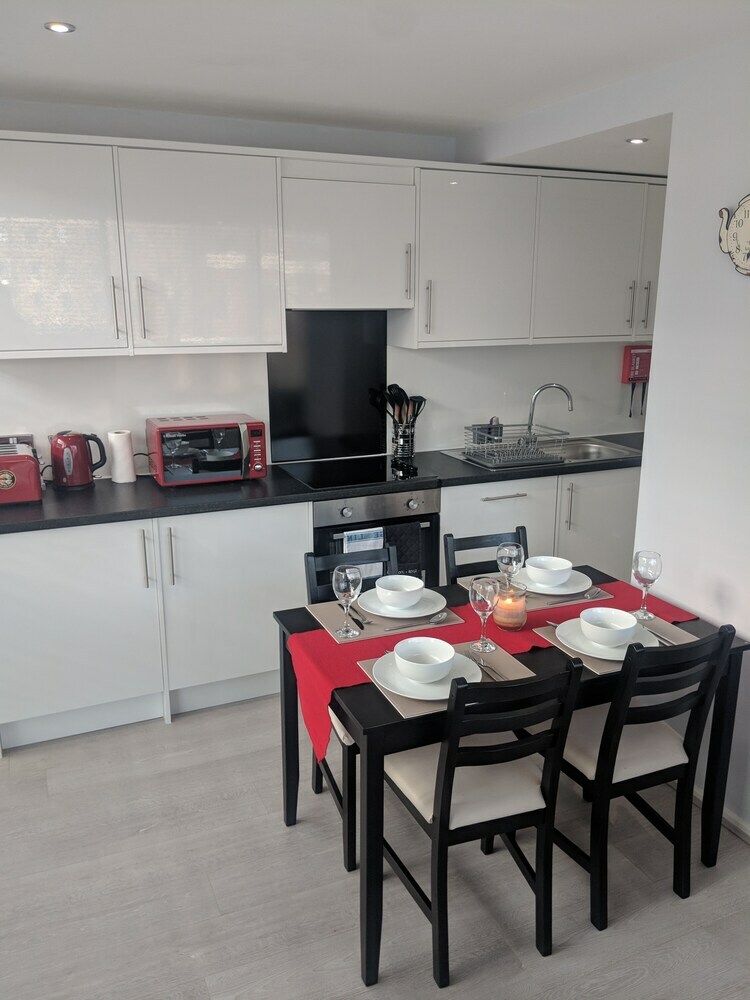 Lt Grove Apartment - Stratford