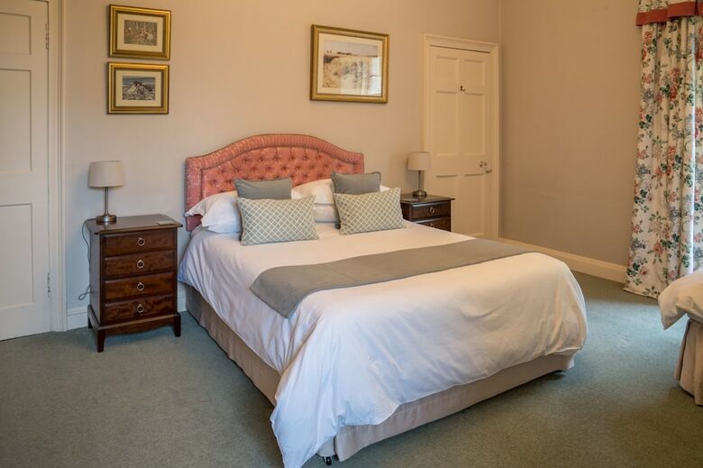 Bed & Breakfast West Plean House