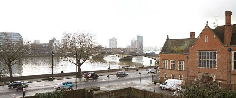 A Place Like Home - Chelsea Apartment With River Views