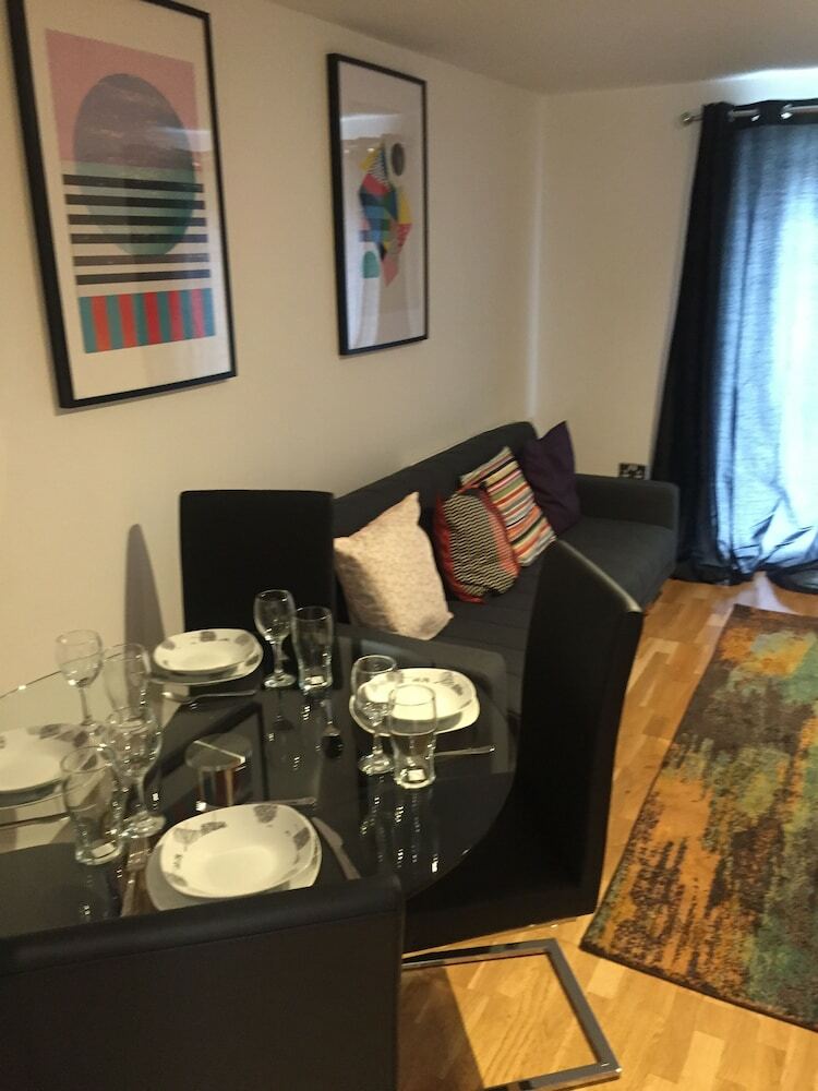 Superior 2 Bedroom Apartments