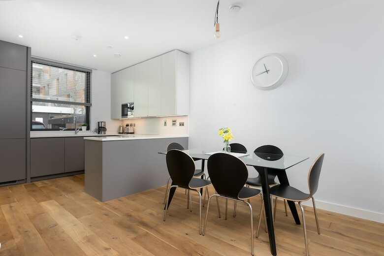 Modern Townhouse Near 02 Arena & Excel