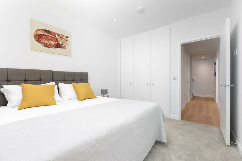 Modern Townhouse Near 02 Arena & Excel