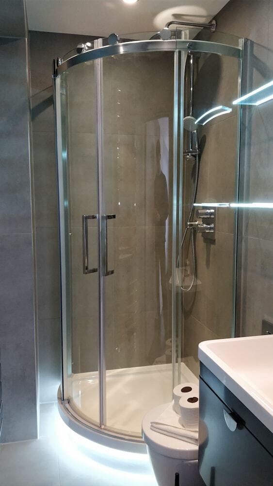 Apartamentos Access Tower Hill