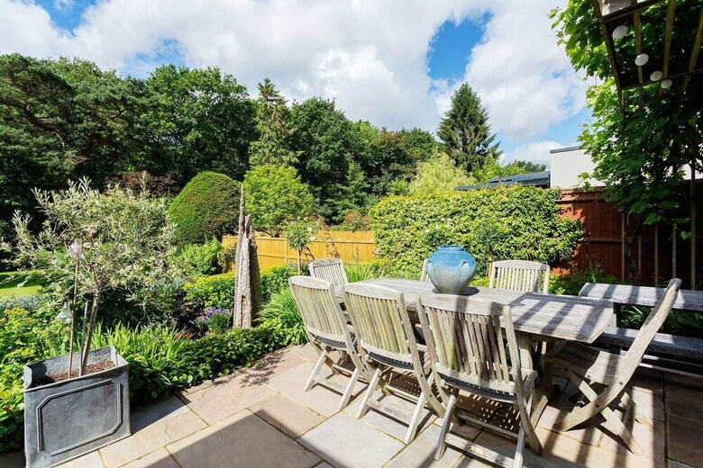 A Charming Richmond Garden